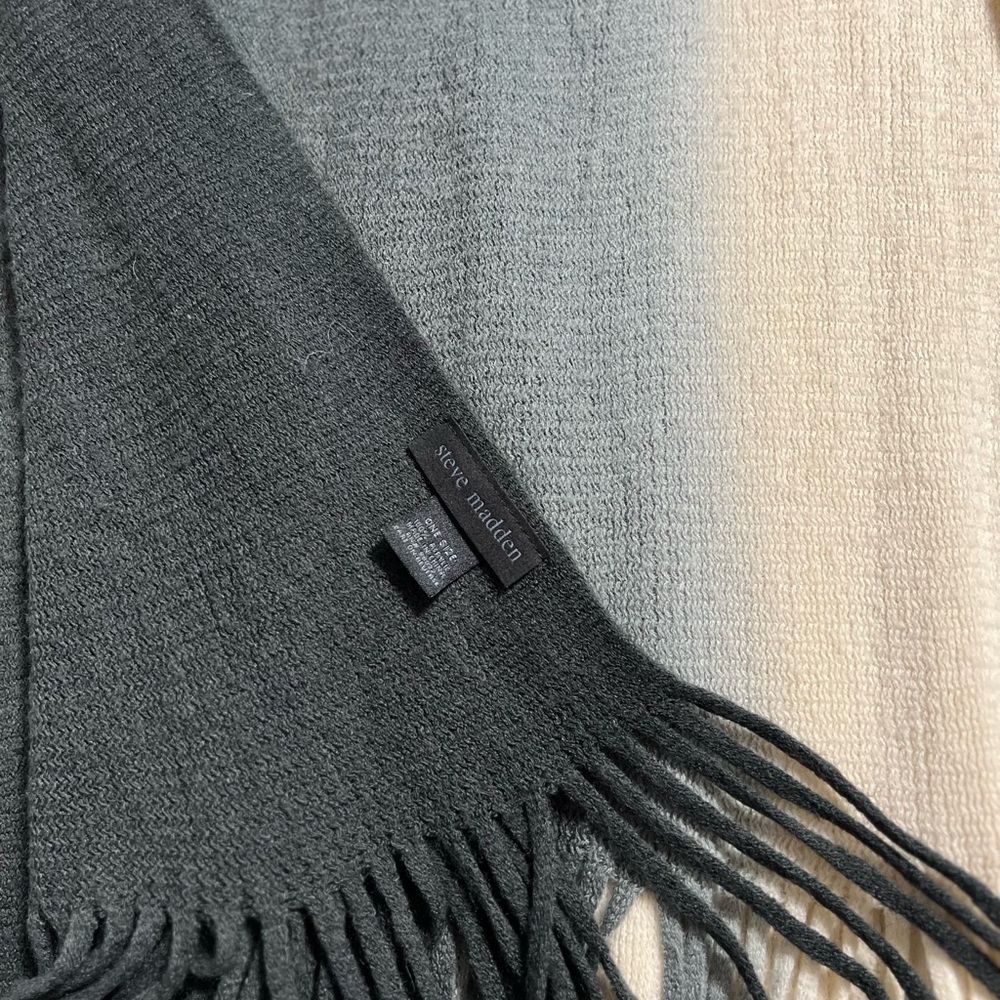 Steve Madden One Size Scarf